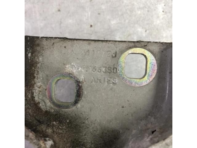 bontott NISSAN PRIMASTAR Bal első Zsanér