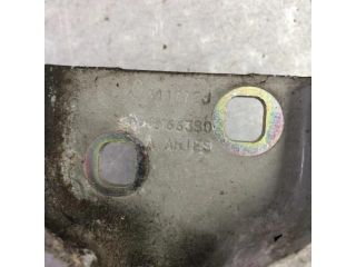 bontott NISSAN PRIMASTAR Bal első Zsanér