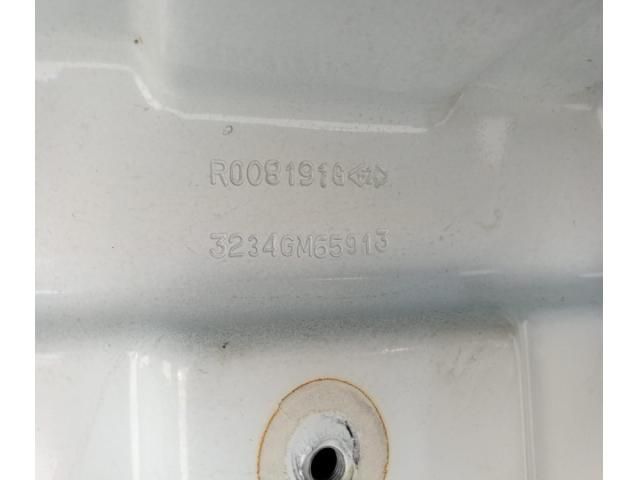 bontott NISSAN PRIMASTAR Csomagtérajtó (Részeivel)