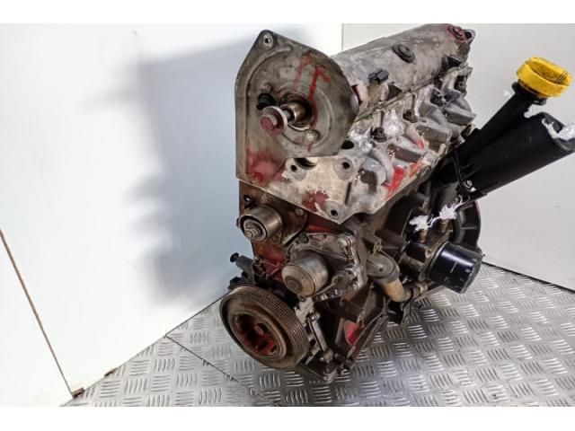 bontott NISSAN PRIMASTAR Motor (Fűzött blokk hengerfejjel)