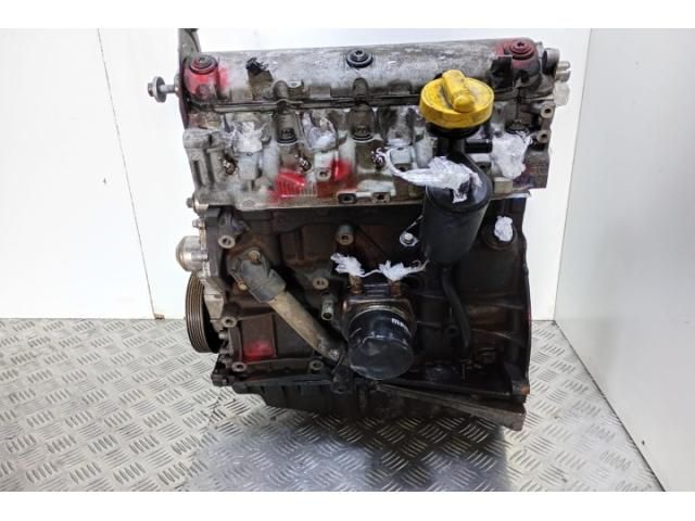 bontott NISSAN PRIMASTAR Motor (Fűzött blokk hengerfejjel)