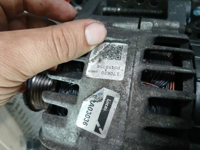 bontott NISSAN PRIMASTAR Generátor