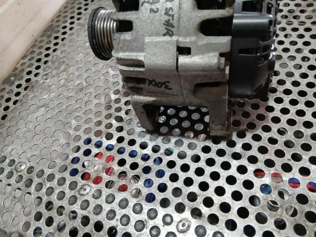 bontott NISSAN PRIMASTAR Generátor