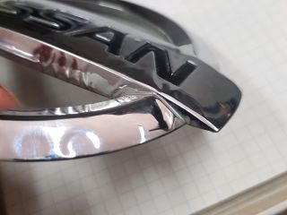 bontott NISSAN PRIMASTAR Hátsó Embléma