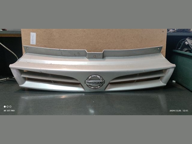 bontott NISSAN PRIMASTAR Hűtőrács