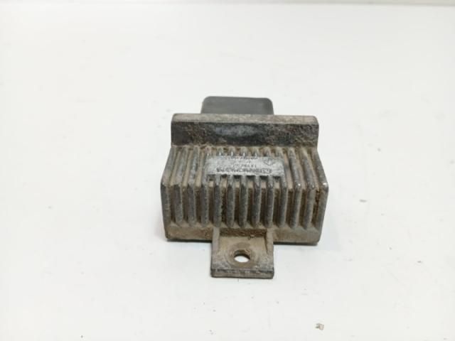 bontott NISSAN PRIMASTAR Izzító Relé