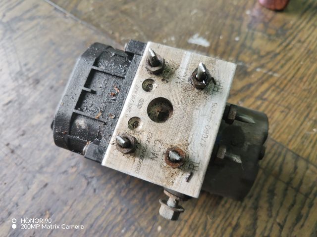 bontott NISSAN PRIMERA ABS Kocka