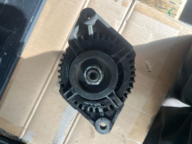 bontott NISSAN PRIMERA Generátor