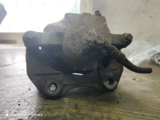 bontott NISSAN PRIMERA Jobb első Féknyereg Munkahengerrel