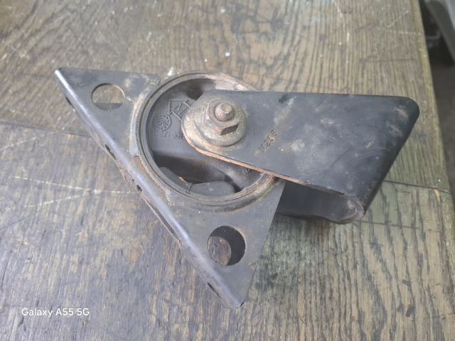 bontott NISSAN PRIMERA Motor Tartó Bak (Fém)