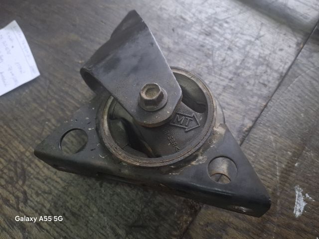 bontott NISSAN PRIMERA Motor Tartó Bak (Fém)