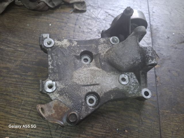 bontott NISSAN PRIMERA Szervó Tartó Bak Szíjfeszítővel