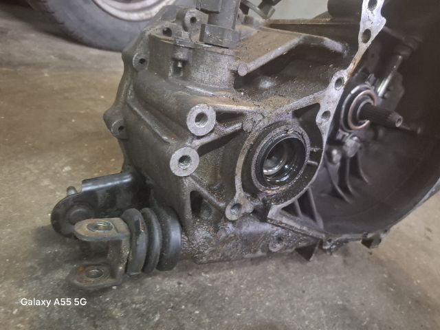 bontott NISSAN PRIMERA Váltó (Mechanikus)