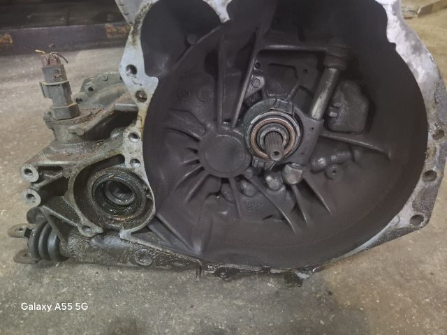 bontott NISSAN PRIMERA Váltó (Mechanikus)