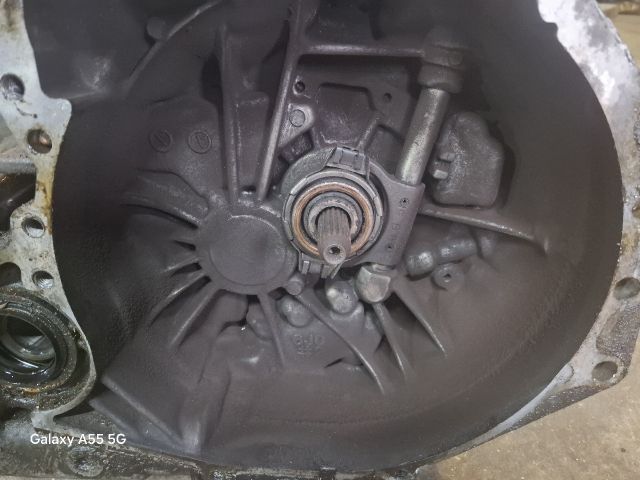 bontott NISSAN PRIMERA Váltó (Mechanikus)