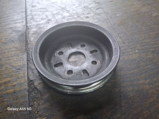 bontott NISSAN PRIMERA Vízpumpa Szíjtárcsa