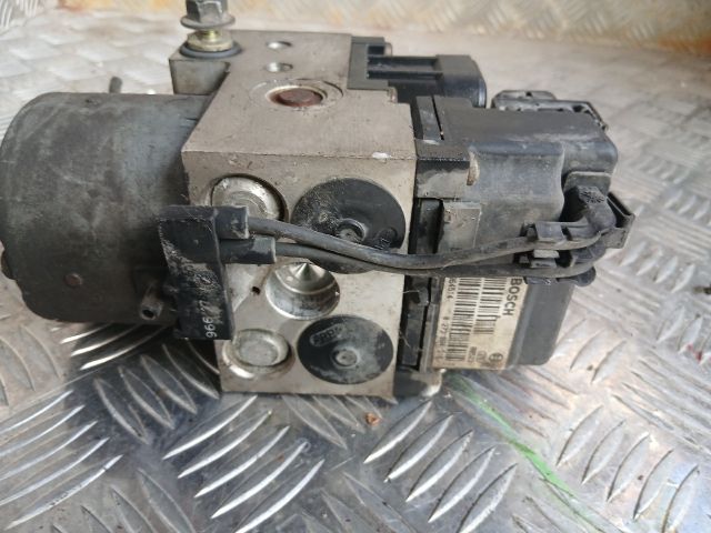 bontott NISSAN PRIMERA ABS Kocka