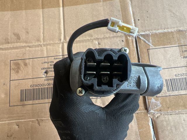 bontott NISSAN PRIMERA Gyújtáskapcsoló Házzal