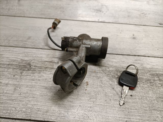 bontott NISSAN PRIMERA Gyújtáskapcsoló Házzal