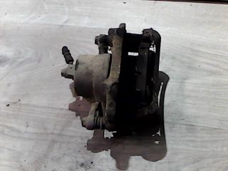 bontott NISSAN PRIMERA Jobb első Féknyereg Munkahengerrel