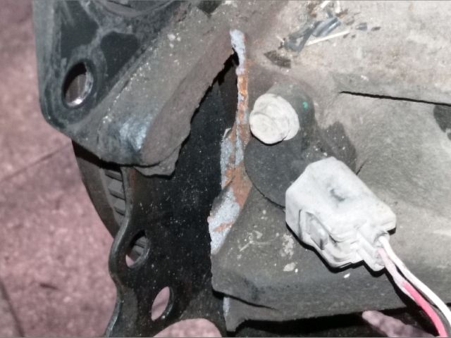 bontott NISSAN PRIMERA Motorblokk (Fűzött)