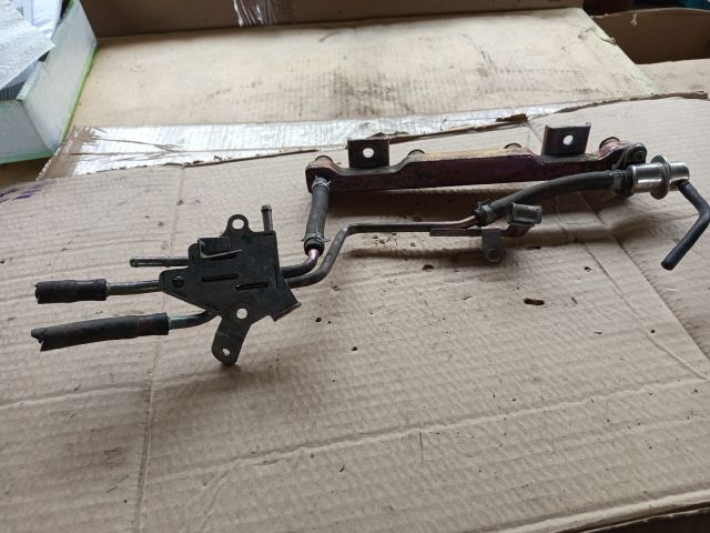 bontott NISSAN PRIMERA Porlasztó Sor / Híd