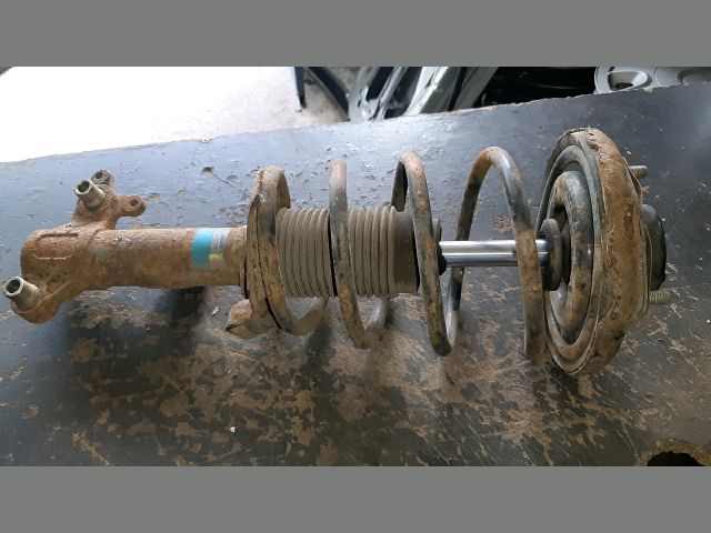 bontott NISSAN PRIMERA Bal első Gólyaláb (Lengécsillapító, Rugó)