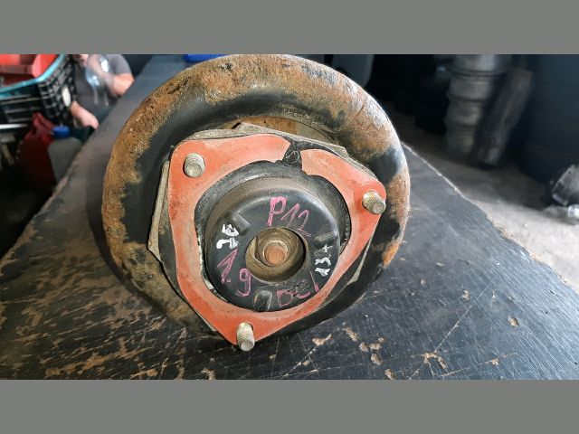 bontott NISSAN PRIMERA Jobb első Gólyaláb (Lengécsillapító, Rugó)