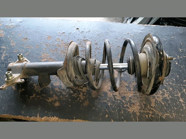 bontott NISSAN PRIMERA Jobb első Gólyaláb (Lengécsillapító, Rugó)