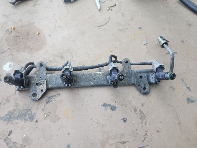 bontott NISSAN PRIMERA Porlasztó Sor / Híd