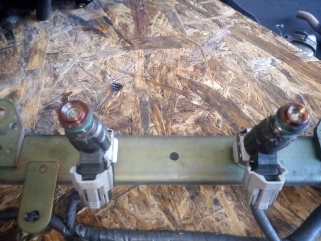 bontott NISSAN PRIMERA Porlasztó Sor / Híd