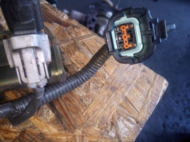 bontott NISSAN PRIMERA Porlasztó Sor / Híd