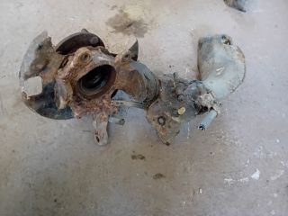 bontott NISSAN PRIMERA Jobb első Csonkállvány Kerékaggyal