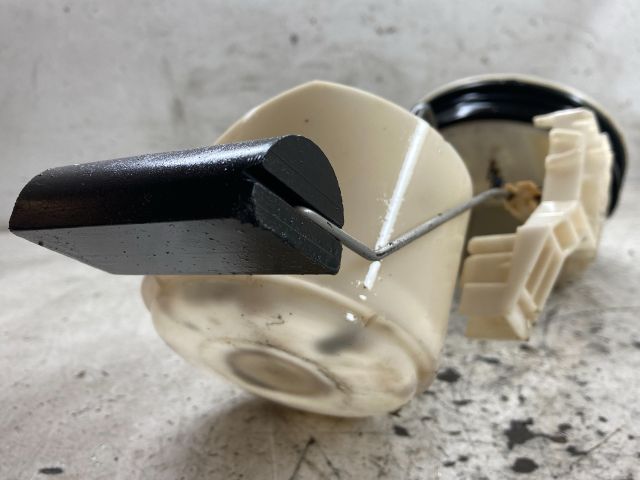 bontott NISSAN PRIMERA Üzemanyag Szivattyú