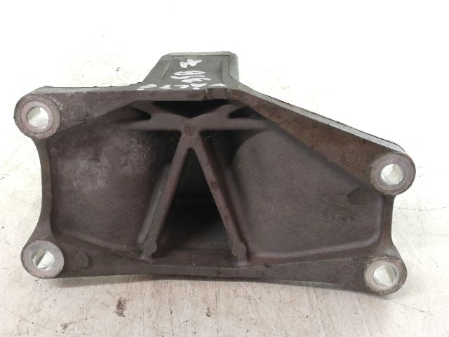 bontott NISSAN PRIMERA Váltó Tartó Bak (Pozíciófüggetlen)