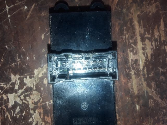 bontott NISSAN PRIMERA Ablakemelő Kapcsoló Négyes / Kettes