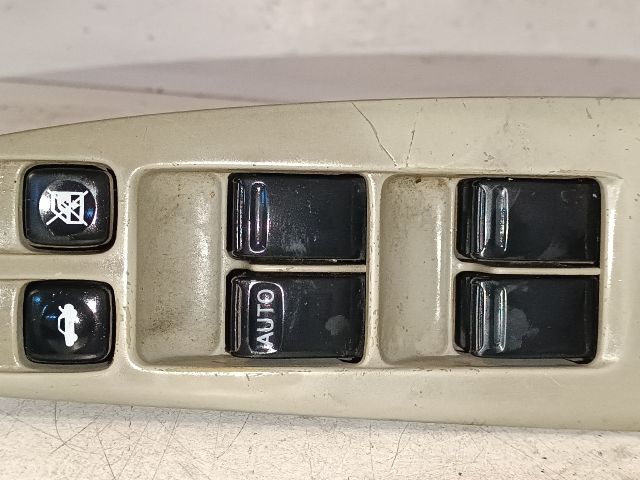 bontott NISSAN PRIMERA Ablakemelő Kapcsoló Négyes / Kettes