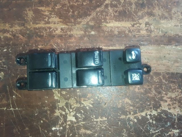 bontott NISSAN PRIMERA Ablakemelő Kapcsoló Négyes / Kettes