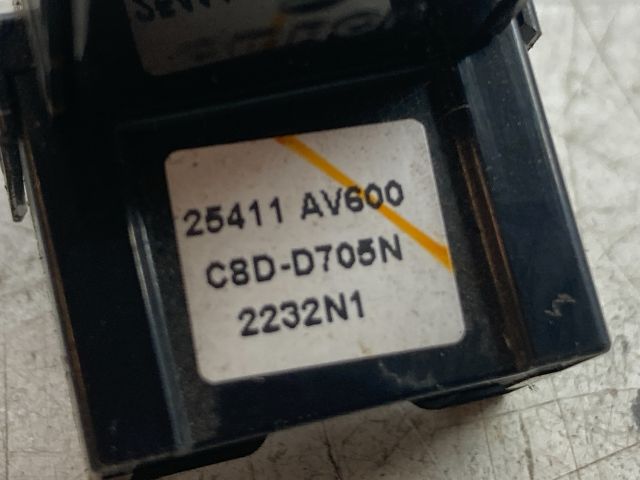 bontott NISSAN PRIMERA Ablakemelő Kapcsoló (Pozíciófüggetlen)