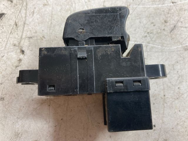 bontott NISSAN PRIMERA Ablakemelő Kapcsoló (Pozíciófüggetlen)