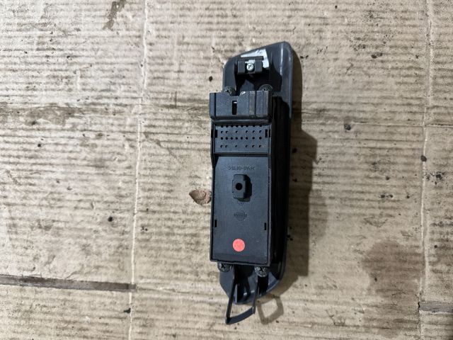 bontott NISSAN PRIMERA Bal első Ablakemelő Kapcsoló