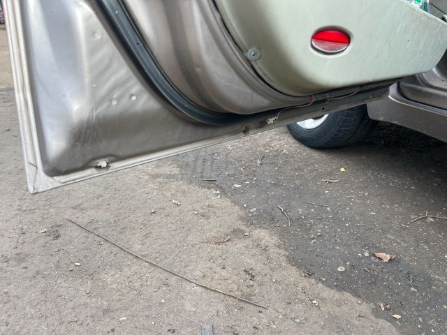 bontott NISSAN PRIMERA Bal első Ajtó (Üres lemez)