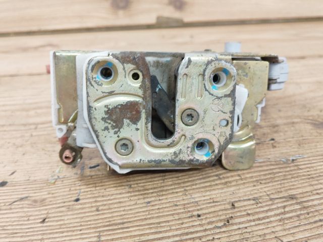 bontott NISSAN PRIMERA Bal első Ajtózár