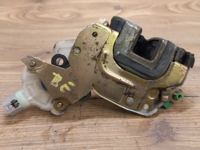 bontott NISSAN PRIMERA Bal első Ajtózár