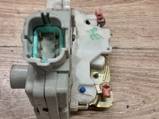 bontott NISSAN PRIMERA Bal első Ajtózár