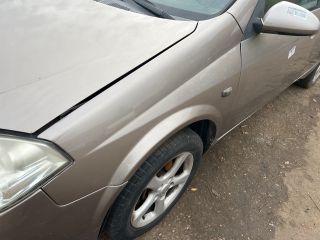 bontott NISSAN PRIMERA Bal első Sárvédő