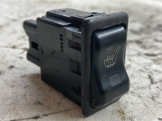 bontott NISSAN PRIMERA Bal első Ülésfűtés Kapcsoló