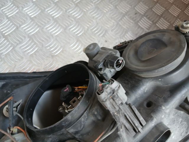 bontott NISSAN PRIMERA Bal Fényszóró