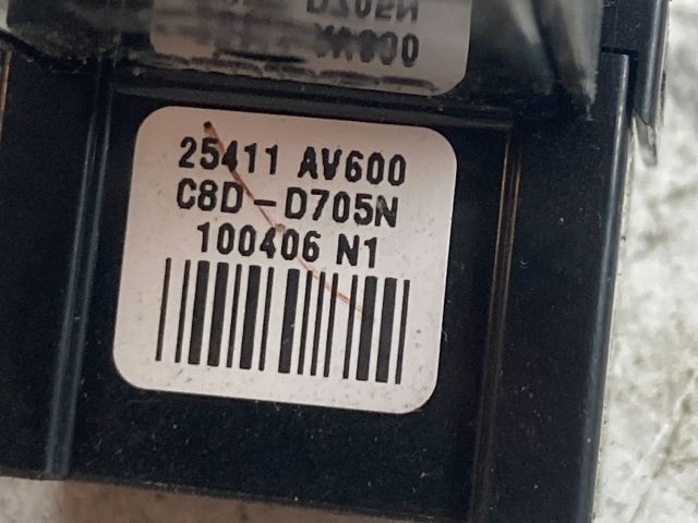 bontott NISSAN PRIMERA Bal hátsó Ablakemelő Kapcsoló