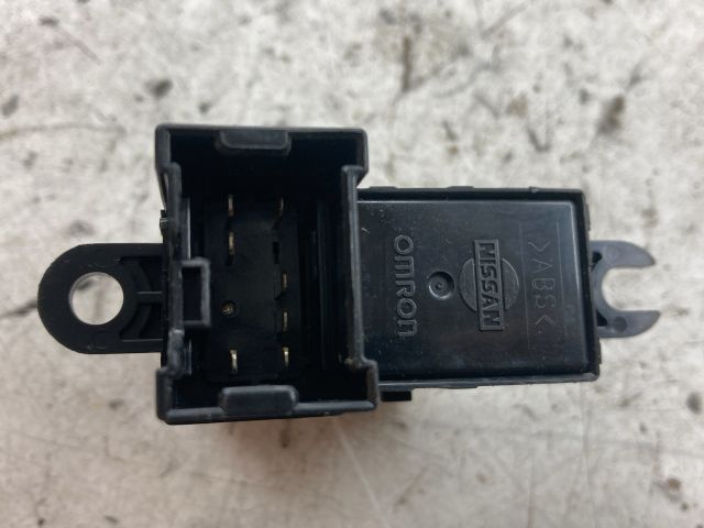 bontott NISSAN PRIMERA Bal hátsó Ablakemelő Kapcsoló